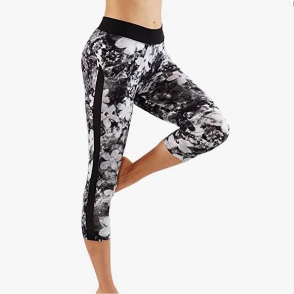 Floral Mid-Rise Capri Leggings - Picture 1 of 2